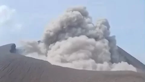 Erupción del volcán Telica genera alerta en Nicaragua