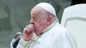 Papa Francisco con infección polimicrobiana bajo cuidado médico